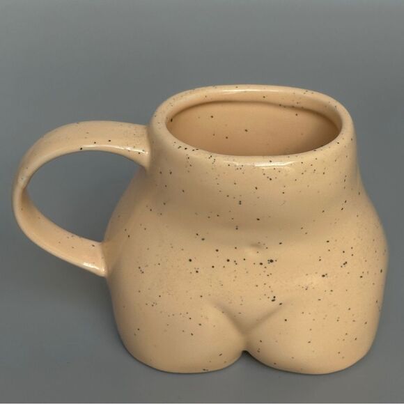 Urban Outfitters Female Form Sculpture Art Speckled Beige 12 oz Coffee Mug - Picture 1 of 12